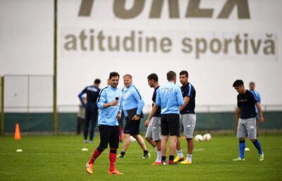 GALERIE FOTO EXCLUSIV Steaua ca Barcelona » Cum s-au antrenat azi jucătorii stelişti sub comanda lui Rădoi