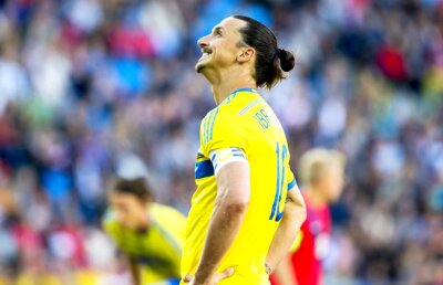 VIDEO Ibrahimovici a lovit din nou » Cameramanul n-a schițat nici un gest 