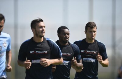 GALERIE FOTO EXCLUSIV Primul antrenament al lui Alcenat sub comanda lui Rădoi » Fundașul i-a impresionat pe cei din staff