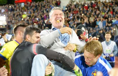 Steliştii rîd de ASA Tg. Mureş înaintea meciului din Supercupa României