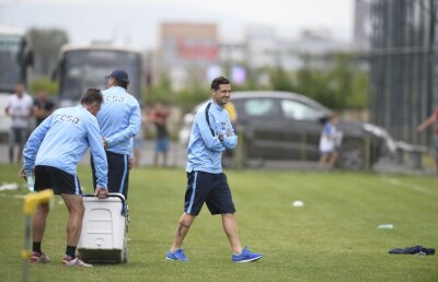 Şumudică îl face praf pe Rădoi: "E jenant! El să se ducă să stea la ședință cu pompierii"