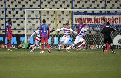 E ca şi luat de Steaua, dar ridică semne de întrebare: "De ce nu juca dacă e aşa de bun?"