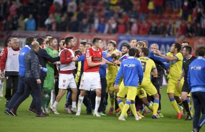 Duel Steaua - Dinamo pe piața transferurilor » E acontat de "cîini", dar campioana vrea să-l fure pe ultima sută de metri