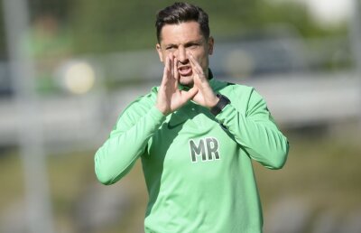 EXCLUSIV El era atacantul dorit de Rădoi » Fotbalistul a ajuns în Anglia pentru că Steaua s-a mişcat prea încet!