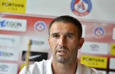 Fără acte » Mirel Rădoi şi antrenorul lui Trencin au un lucru în comun