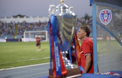 Dan Petrescu a dezvăluit cum şi-a "ameninţat" jucătorii la pauză pentru a cîştiga meciul