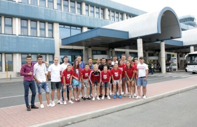 A început vacanţa “galactică”! Cîştigătorii Cupei Coca-Cola, ediţia 2015, au ajuns la Madrid, în tabăra internaţională de fotbal