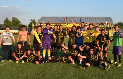 Show de zile mari la un meci de Cupa României » Victorie cu 5-4 după ce în minutul 60 scorul era de 0-4!