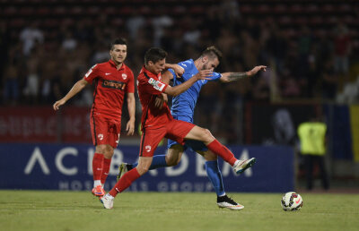 VIDEO+FOTO Pariu cîştigător » Rotariu îi aduce victoria lui Dinamo în derby-ul cu CS U Craiova, 1-0