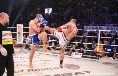 Bătaie ca-n filme pe 1 august la gala Superkombat Constanţa  cu fraţii Stoica şi Raul Cătinaş » Programul + surprizele pregătite