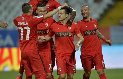 FOTO și VIDEO Dinamo - ACS Poli 2-1 » "Cîinii" pe podium, la egalitate cu Steaua și ASA