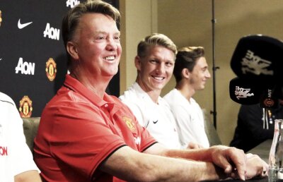 VIDEO "When I'm 64" » Louis van Gaal a început să fredoneze Beatles la conferința de presă :D