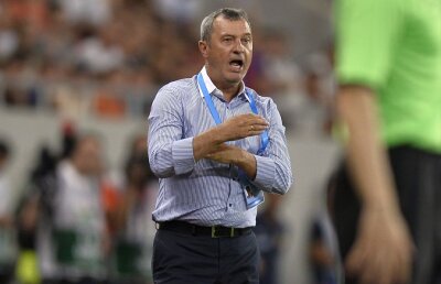 Concluzia lui Rednic după 0-0 cu Steaua: "Atît putem" » Antrenorul face praf un jucător dinamovist: "Nu are dreptul să vorbească"