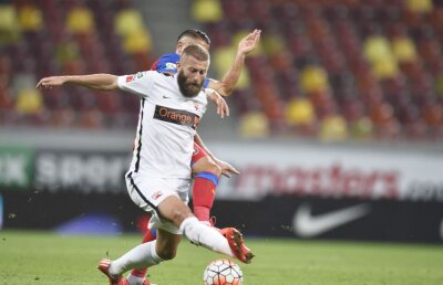 FOTO Vojnovici a uitat pentru cîteva momente de rivalitatea cu Steaua. Cel mai tare selfie a fost făcut în timpul Derbyului