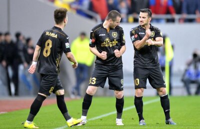 Probleme pentru Astra şi ASA » Cele două formaţii sînt obligate să plătească restanţele foştilor jucători