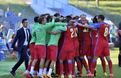 FOTO şi VIDEO » Steaua învinge greu CS U Craiova, 2-1, după un meci cu două penalty-uri! Prima victorie după 5 meciuri pentru Rădoi