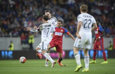 Steliștii sînt sfătuiți de dinamoviști » Cum se realizează "Minunea de la Trondheim"