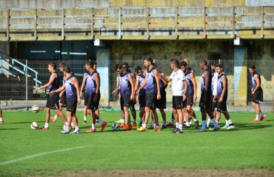 FOTO Lista cu salariile de Liga 1 plătite de Rapid! Diferențe la bani între străini şi români