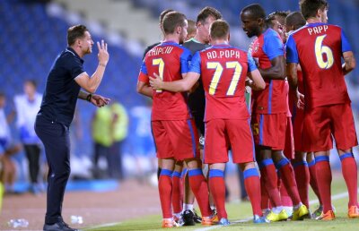 Roș-albaștrii opresc avîntul lui Gavrilă de la Dinamo: "Steaua poate lua cele trei trofee"