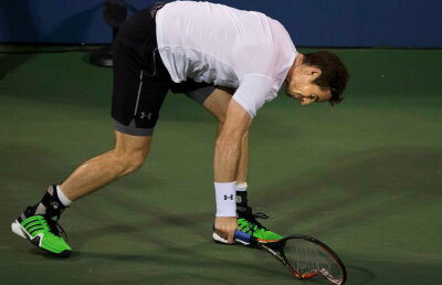 VIDEO Scene amuzante la US Open: Murray și-a făcut praf racheta!