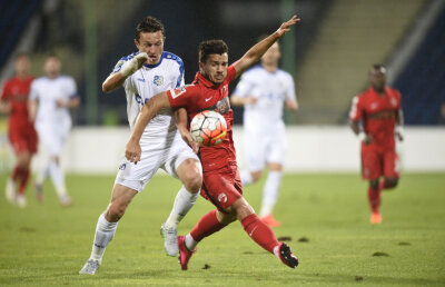 VIDEO+FOTO Zece » Dinamo a continuat seria meciurilor fără înfrîngere și la Severin, 2-0 cu Pandurii, și s-a calificat în sferturile Cupei Ligii