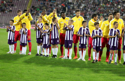 Doi stelişti desfiinţaţi din interior după prestaţia jenantă cu ACS Poli: "Rădoi i-a pedepsit degeaba! N-au înţeles nimic"