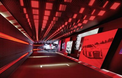 Detalii incredibile din războiul marilor puteri ale industriei auto » Trimisul GSP dezvăluie risipa de la Frankfurt