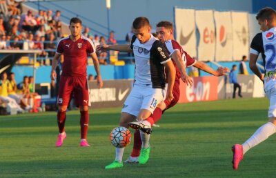 VIDEO Gol superb și puștii lui Hagi sînt noii lideri ai Ligii 1 » Viitorul - Petrolul 1-0
