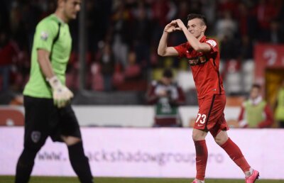 FOTO + VIDEO Fundașul aduce victoria! Dinamo cîștigă derby-ul cu ASA, 2-1, grație dublei lui Marc