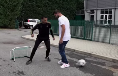 VIDEO Nu te pune cu Morata! Atacantul lui Juventus a cîștigat duelul cu un freestyler celebru