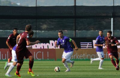 ACS Poli - CFR Cluj 1-2 » Ardelenii ajung aproape de play-off, Poli se afundă