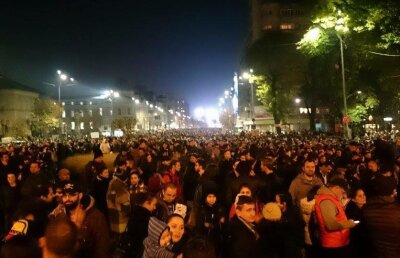 FOTO + VIDEO Protestele au depășit granițele României » Lumea a ieșit din nou în stradă în București, dar și la Paris și Londra