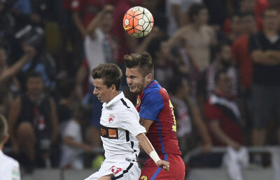 Analiză tranșantă a derby-ului Dinamo - Steaua: ”Pe un stadion vechi și demolat joacă două echipe și mai demolate”