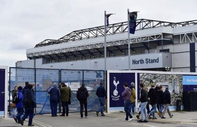 Aproape de crimă » Un suporter al lui West Ham a fost înjunghiat lîngă White Hart Lane