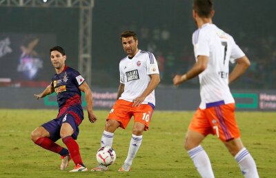 VIDEO Super-gol pentru Adrian Mutu în campionatul indian » A driblat 4 oameni și a înscris, însă echipa sa a fost umilită