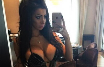 Chloe Mafia ştie cum să-şi menţină popularitatea! Postează imagini incendiare