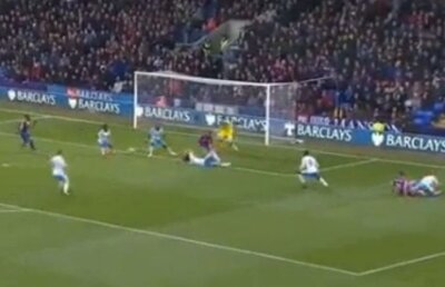 VIDEO Cea mai slabă apărare din istoria Premier League? Fază de tot rîsul în etapa de azi