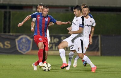 EXCLUSIV A cerut rezilierea! Un antrenor clasat pe loc de play-off, aproape de o plecare din Liga 1