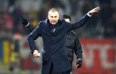 Ce sancțiune a primit Edi Iordănescu după scandalul din meciul cu Dinamo » Doi brancardieri au fost și ei penalizați