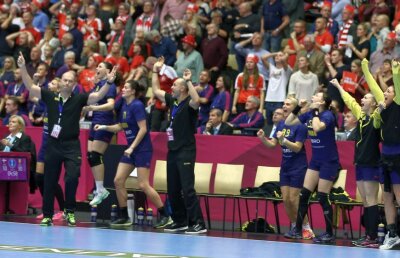 Totul e strategie » Fetele explică tactica împotriva Norvegiei: "Atenție pe zona centrală!". Cote tranșante la pariuri 