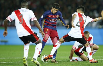 VIDEO Golurile nu mai sînt la modă! » Neymar e impresionant! A umilit 5 adversari în finala cu River Plate
