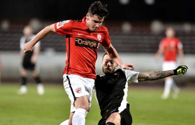 Începe cu o migrenă » Primul meci oficial pe 2016 îl va obliga pe Rednic la improvizaţii