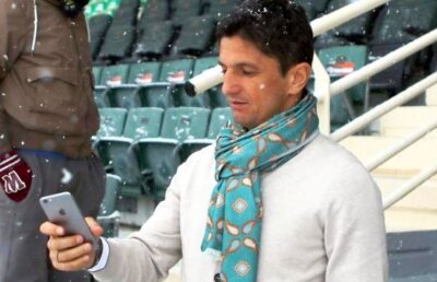 FOTO Echipa lui Răzvan Lucescu n-a putut juca în campionat » Meciul s-a amînat din cauza zăpezii