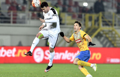 Şumudică a anunțat în această seară despărţirea de Budescu: "Îmi pare rău, dar pleacă de la Astra"