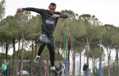 O fostă legendă a Craiovei nu crede în Bawab: "Titular? Nu riscă Steaua să joace în 10!"