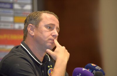 Reghecampf sare să apere un fotbalist al unei rivale: "Nu a omorît pe nimeni"