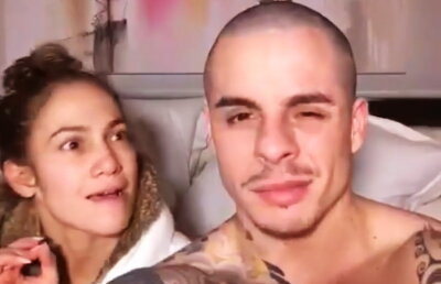 Jennifer Lopez, complet nemachiată! Apariţia a creat controverse în rîndul fanilor