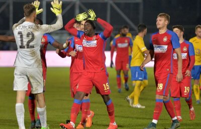 Rădoi l-a jucat, Reghe l-a cedat » Fotbalistul de 300.000 de euro al Stelei pleacă în Liga a 2-a