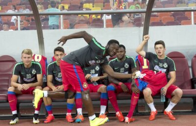 Diferență uriașă între Steaua lui Reghe și cea a lui Rădoi! Mâine suporterii vor observa detaliul ăsta