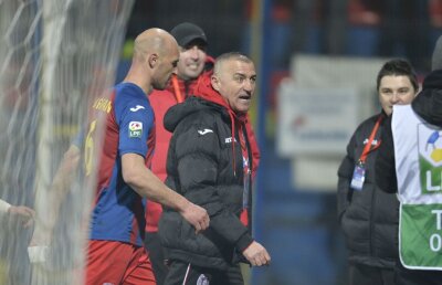 ”Când te duci așa la o echipă poate îți meriți soarta să fii umilit așa!” » Grigoraș, făcut praf de un coleg antrenor!
